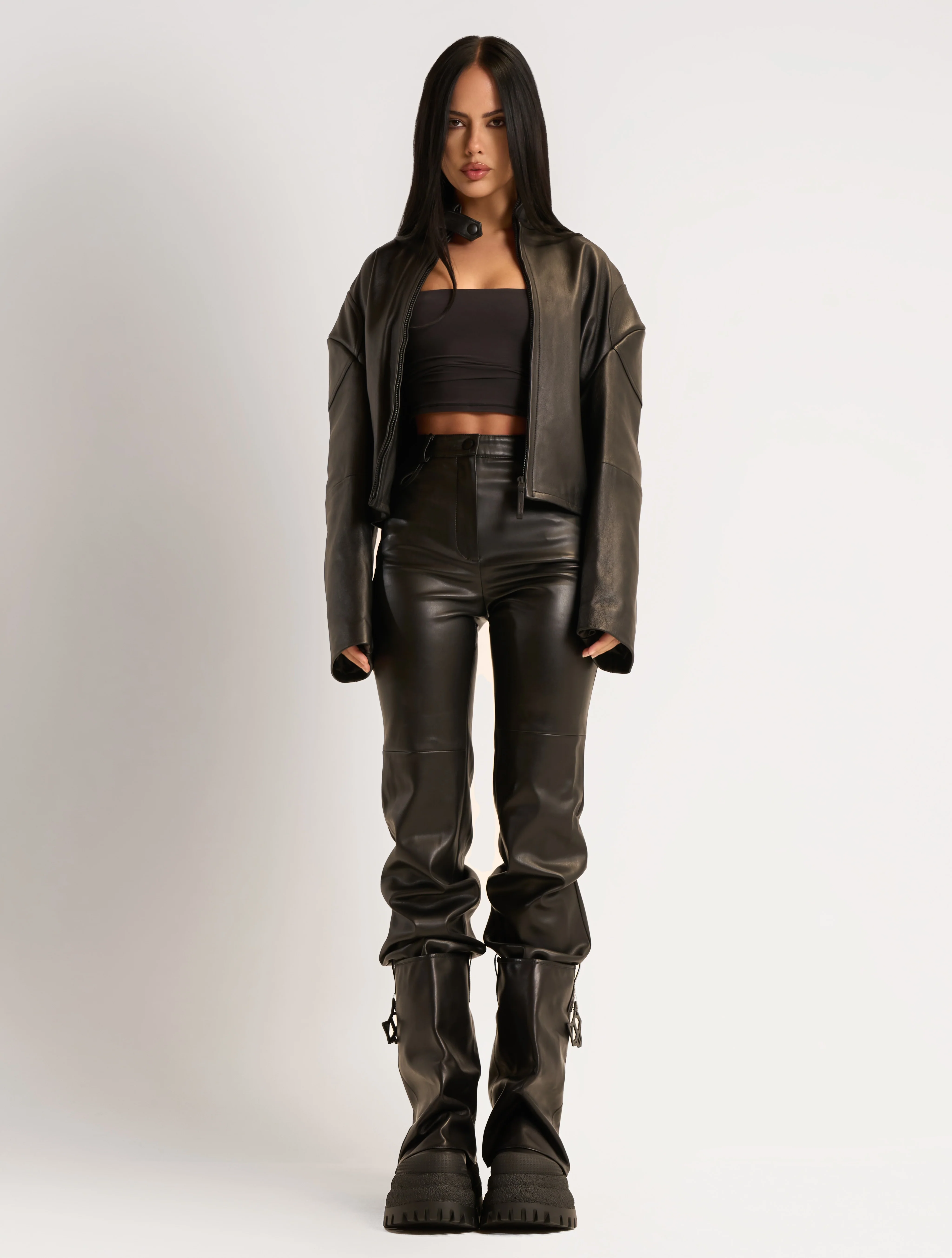 Disturb Leather Black - Image 10