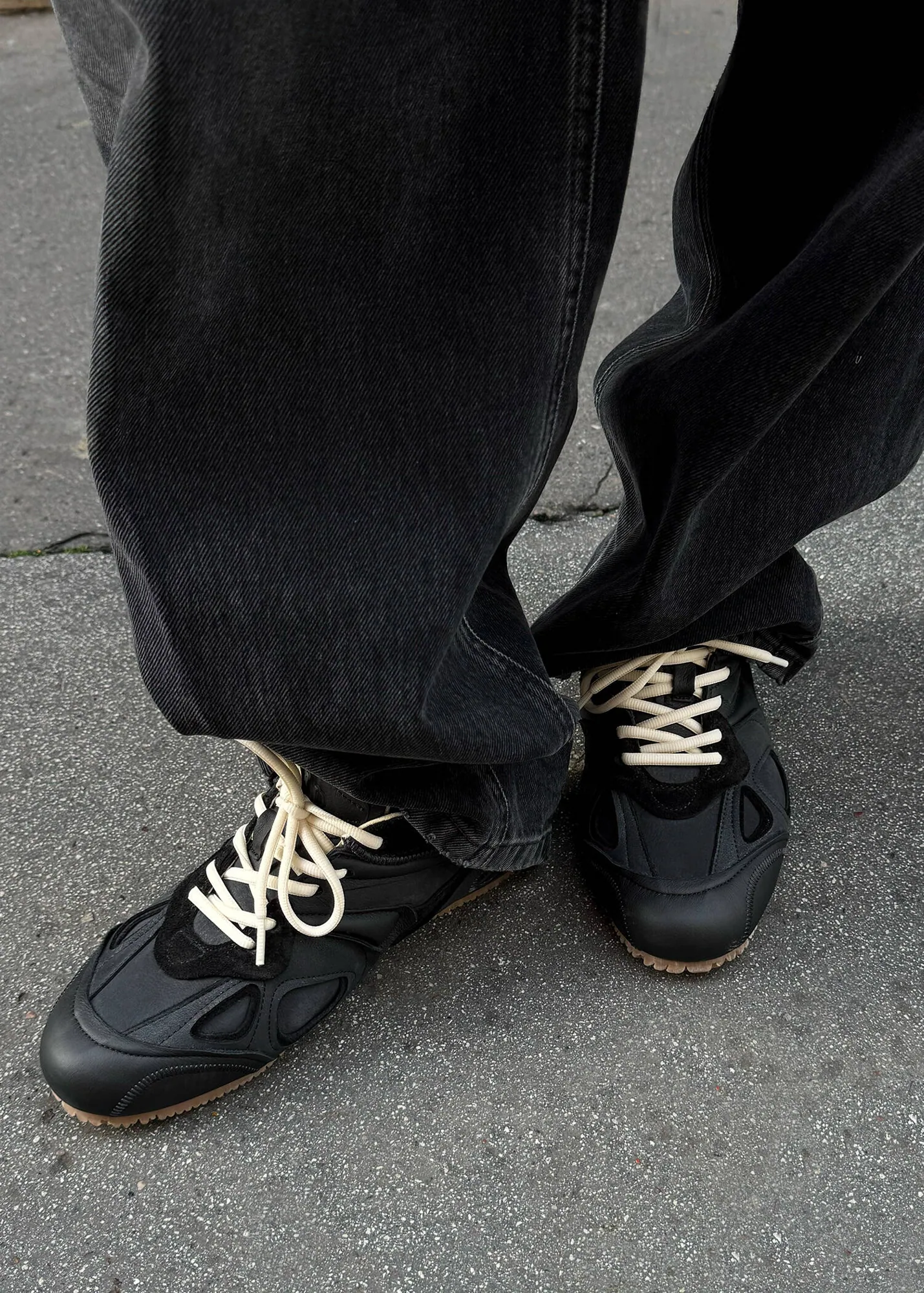 M Slow Runner Black/Gum F3533001 - Image 8