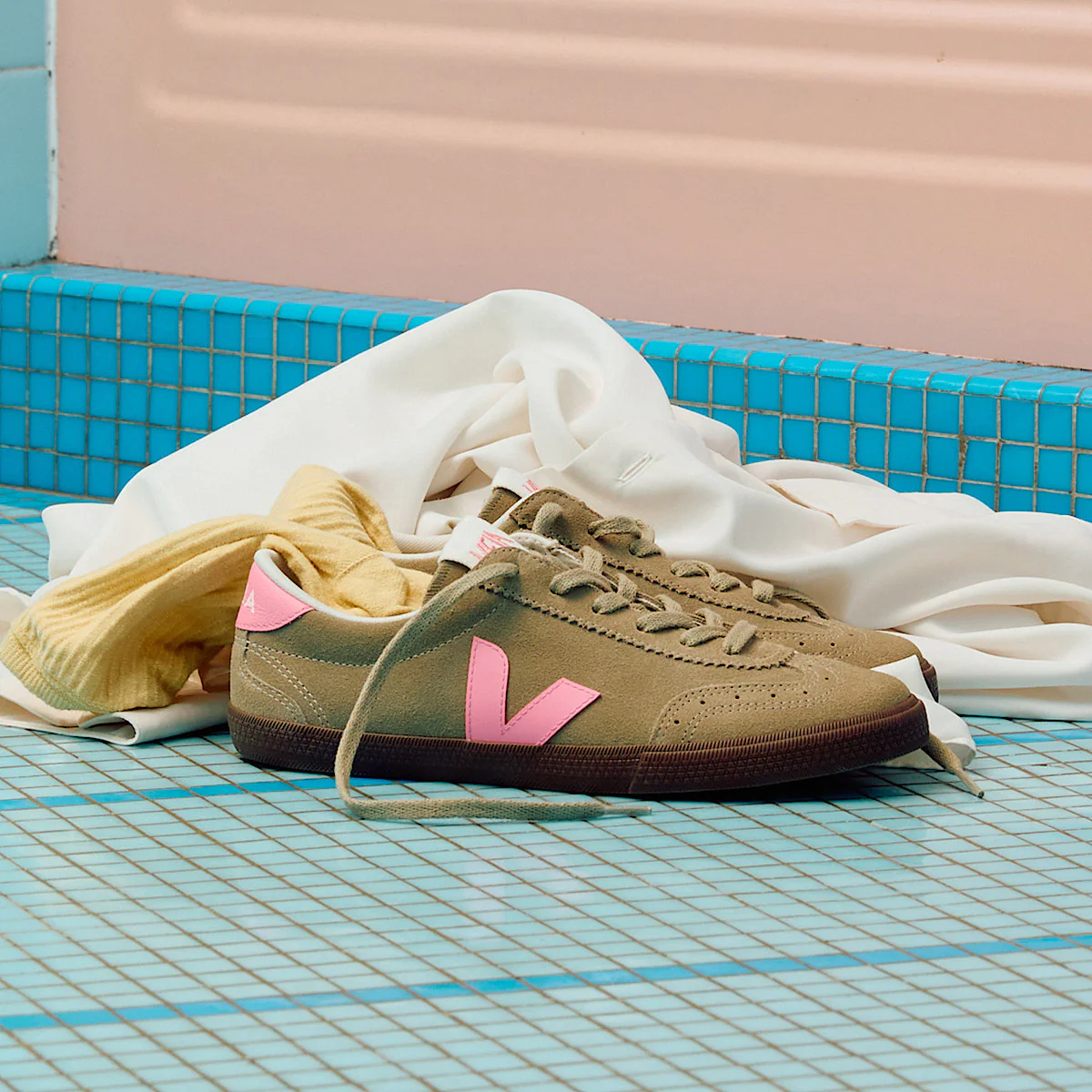 W Volley Taupe/Malibu/Bark Suede VO0321468 - Image 4
